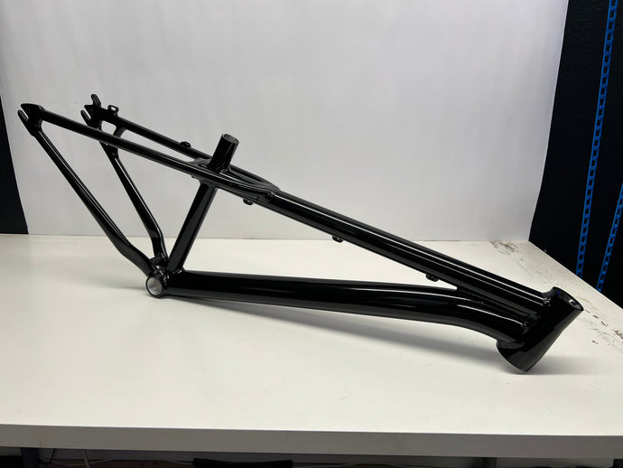 2025 Legend Bike Co. | Aluminum Former Pro 26