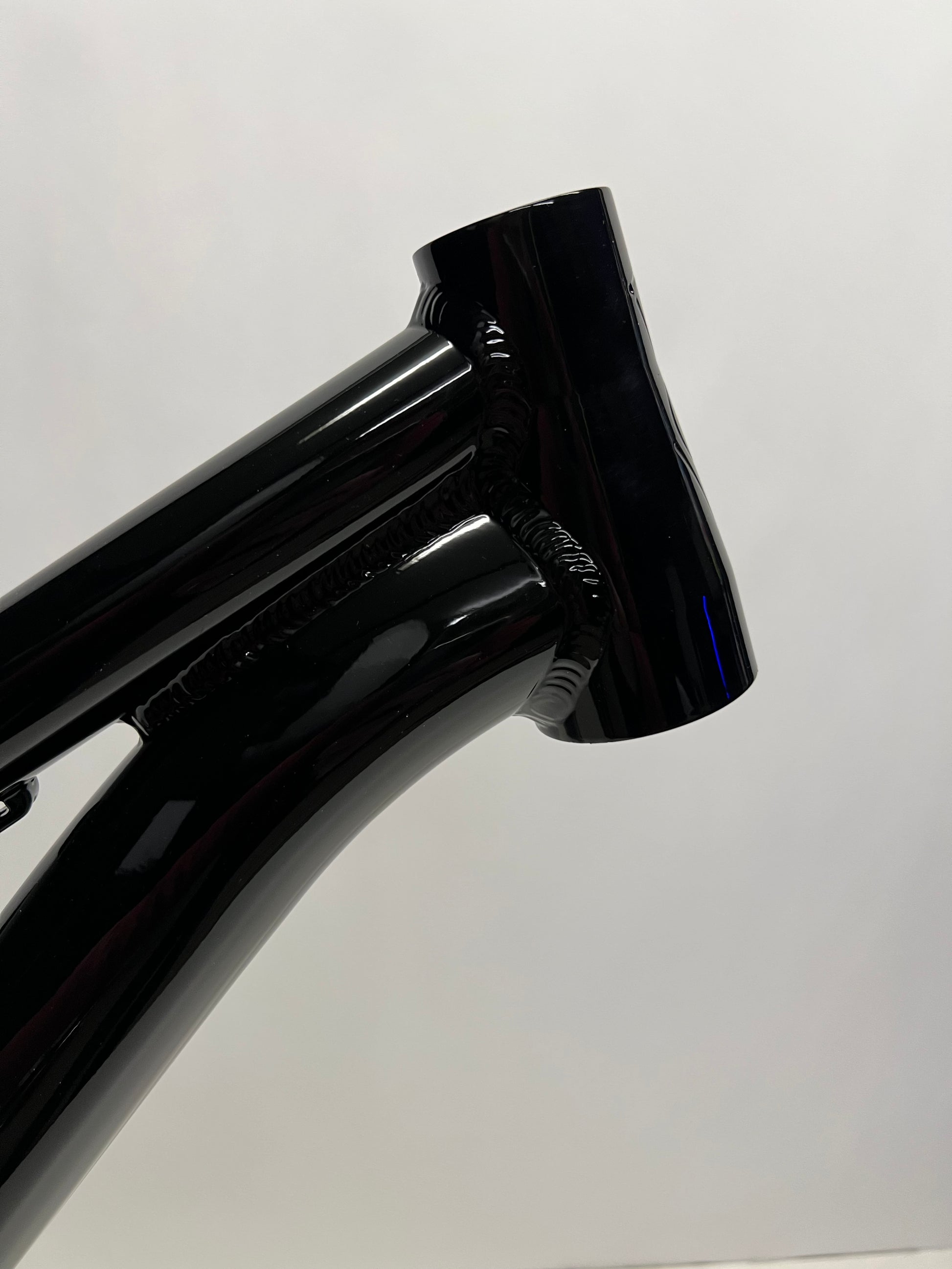 Former Pro 26 aluminum frame — profile view